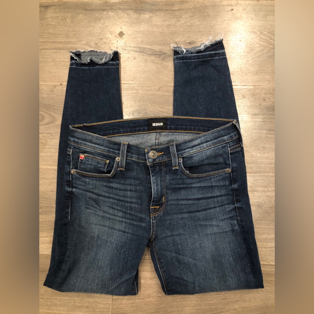 Hudson Skinny‎ Jean Cropped Distressed Size 27 Black Label (D38)
